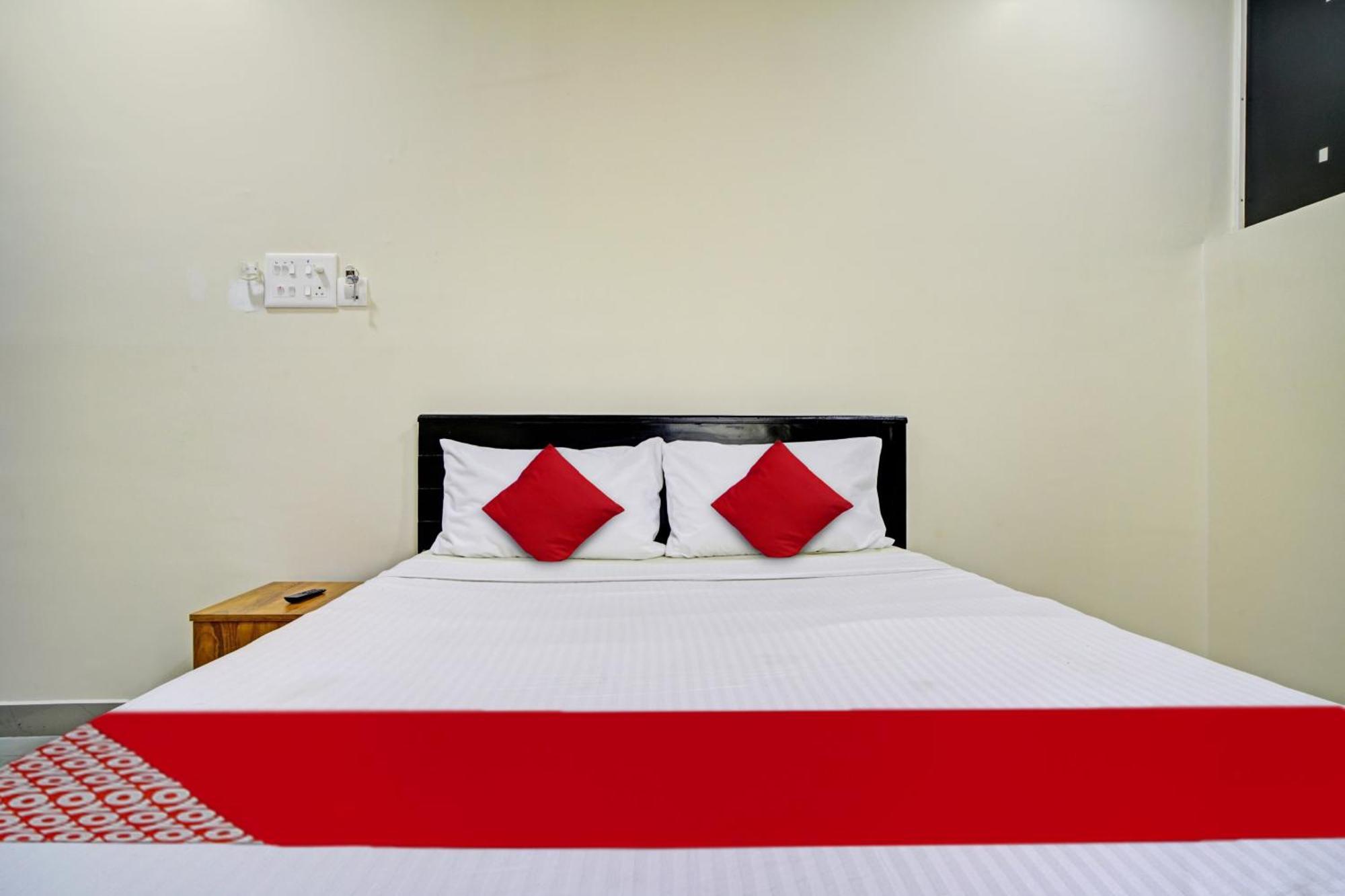 Hotel O Crystal Executive Suites Kochi エクステリア 写真