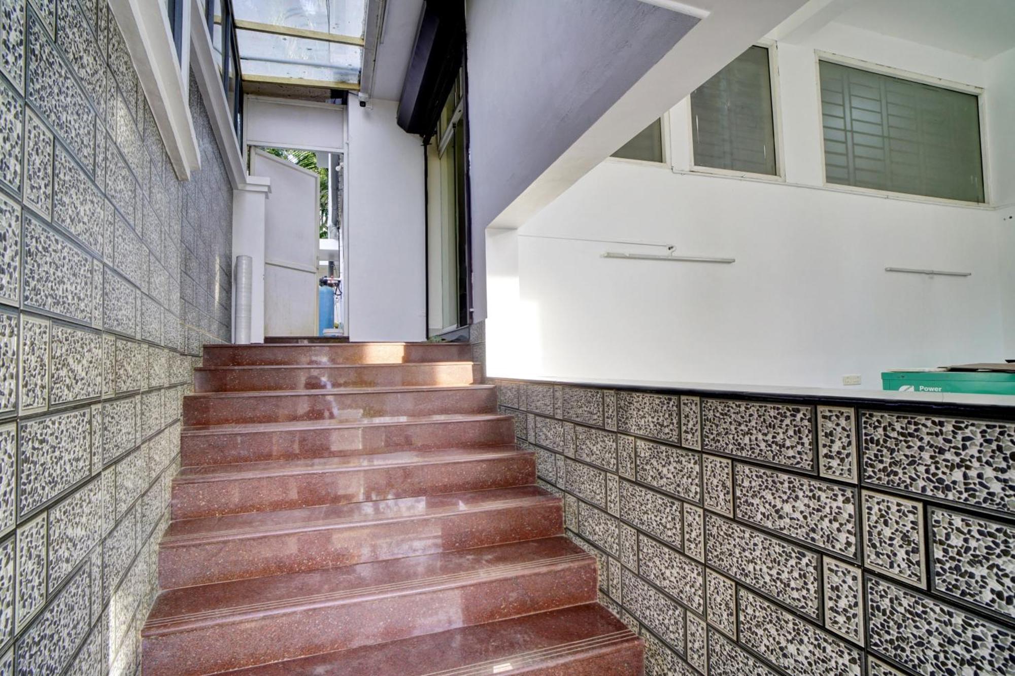 Hotel O Crystal Executive Suites Kochi エクステリア 写真